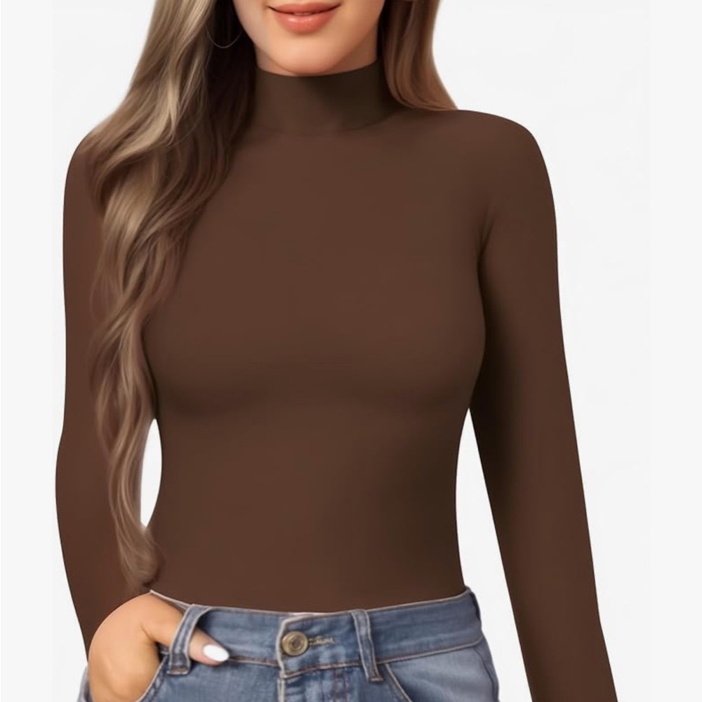 Mangopop Women's Brown Long-Sleeve Turtleneck Top Size Medium